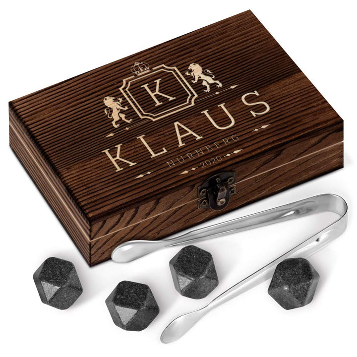 Maverton Whisky Steine Set - in Holzbox mit Gravur - 6 Eiswürfel + Zange + Velourbeutel - wiederverw
