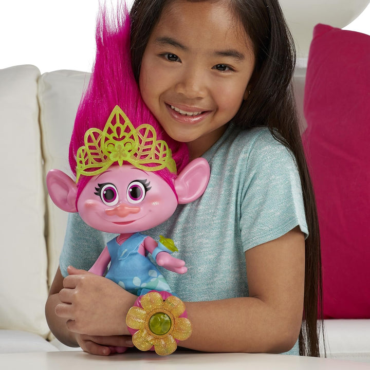 Hasbro Troll Poppy, tanzt, 35 cm