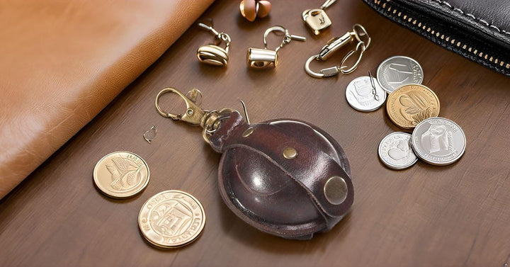 MIKA 28071102 - Mini Schlüsselanhänger aus Echt Leder/Sattelleder, Geldbörse als Schlüsseletui mit M