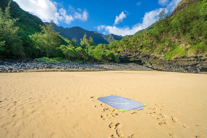 Picknickdecke wasserdicht ultraleicht - XXL Outdoor Decke ideal als Stranddecke, Regenponcho oder Si