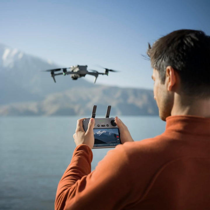 DJI Air 3S Fly More Combo (RC 2 Fernsteuerung mit Bildschirm), Drohne mit 1" CMOS Weitwinkel- & mitt