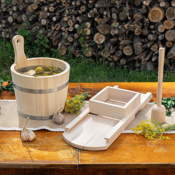 KADAX Gemüsehobel aus Holz, Krauthobel mit 3 scharfen Edelstahlklingen, Gurkenhobel, traditioneller