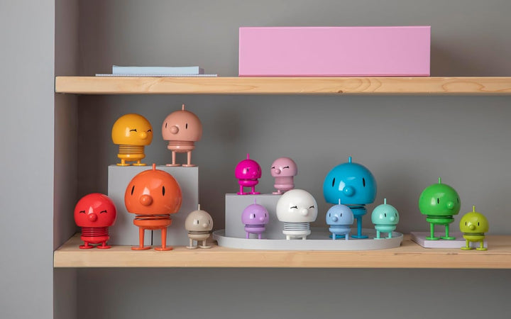 Hoptimist Bumble Wackelfigur & Glücksbringer, Skandinavische Deko Figuren für Wohnzimmer, Schreibtis