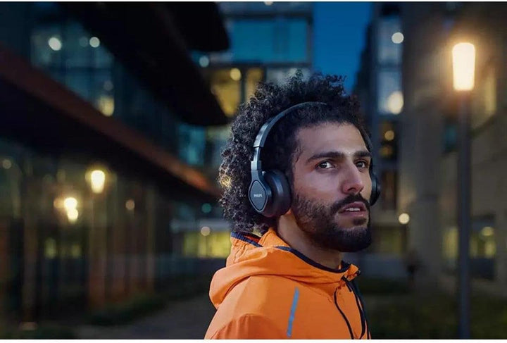 Philips TAA4216BK Kabellose On-Ear-Bluetooth-Sport-Kopfhörer | Leicht und Robust | Waschbare Ohrmusc