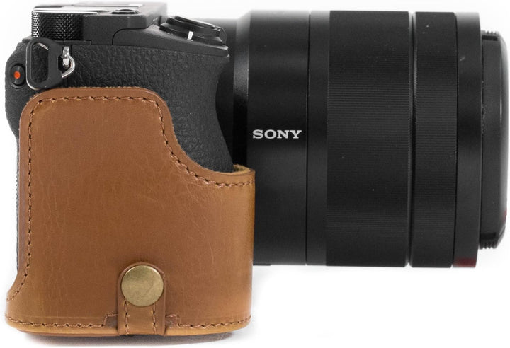 MegaGear MG1486 Sony Alpha A6500 (16-70, 18-135 mm) Ever Ready Leder Kamera-Case mit Trageriemen - H