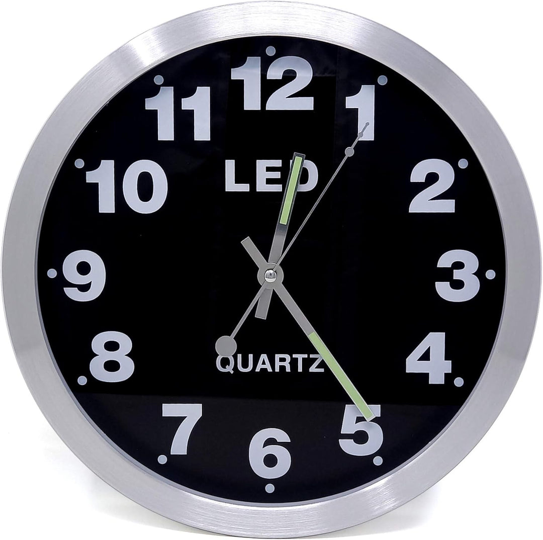 Starlet24 Wanduhr 29,5cm Ø beleuchtet mit bunter LED-Zifferbeleuchtung und Quarz-Uhrwerk (laufruhig,