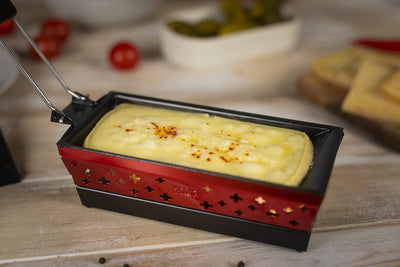 KUHN RIKON Candle Light Mini Schweizerkreuz Raclette Set, rot, Antihaft-Grill-Pfännchen, mit Teelich