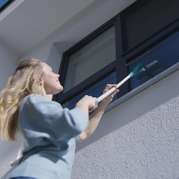 Livington Window Buddy - Fensterabzieher mit Teleskopstange - 3in1 Fensterputzer Set mit Sprühfunkti
