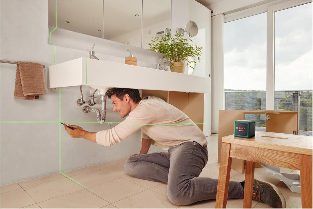 Bosch Home and Garden Kreuzlinienlaser Quigo Green mit Stativ (grüner Laser für bessere Sichtbarkeit