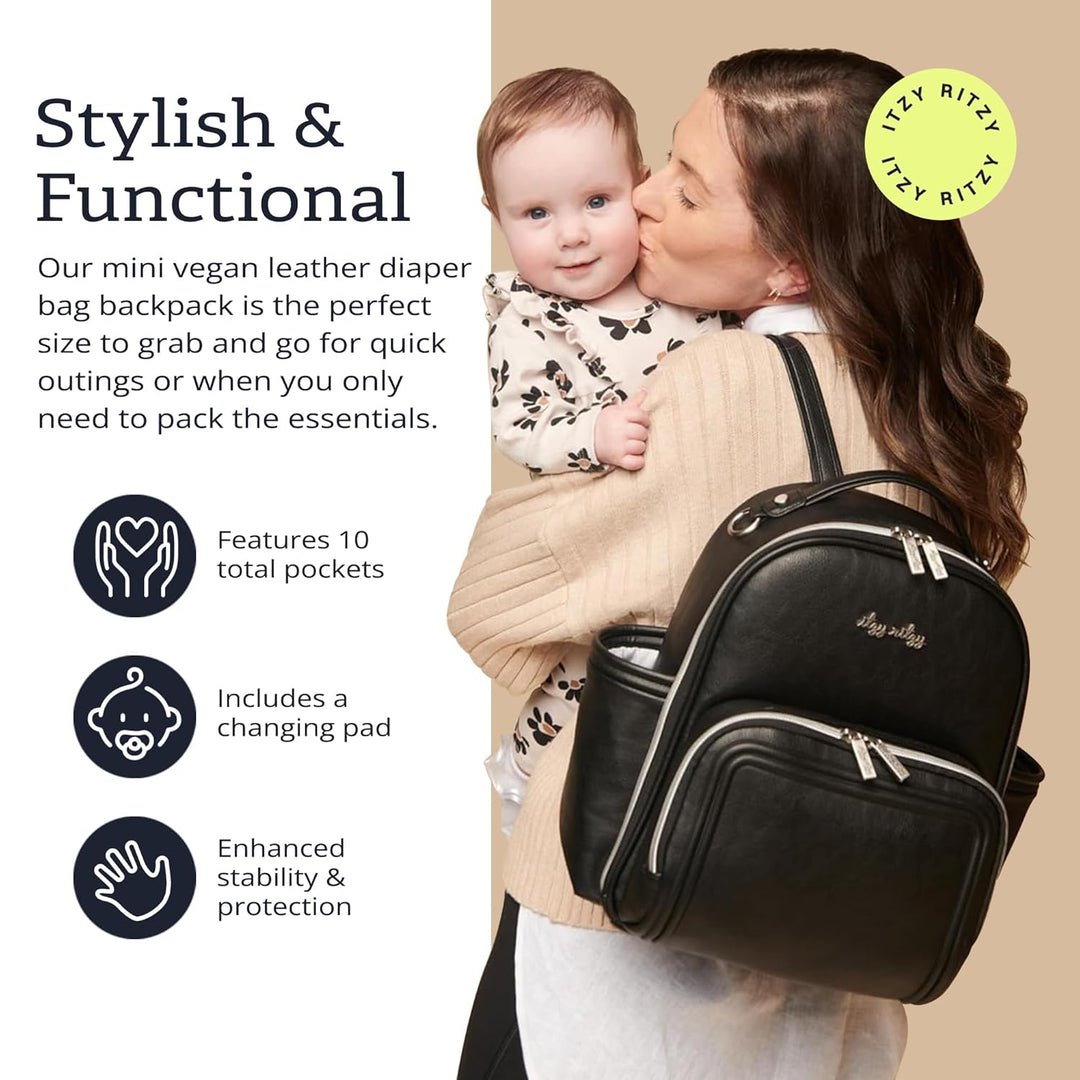 Itzy Ritzy Baby Mini Plus Wickeltasche, Schwarz mit silberfarbenen Beschlägen – Plus, Black with Sil