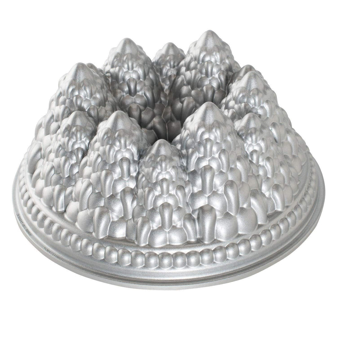 Nordic Ware 89737 - Backform, Kuchenform - Weihnachtsbackform - Tannenbäume, Winterwald - Aluminiumg