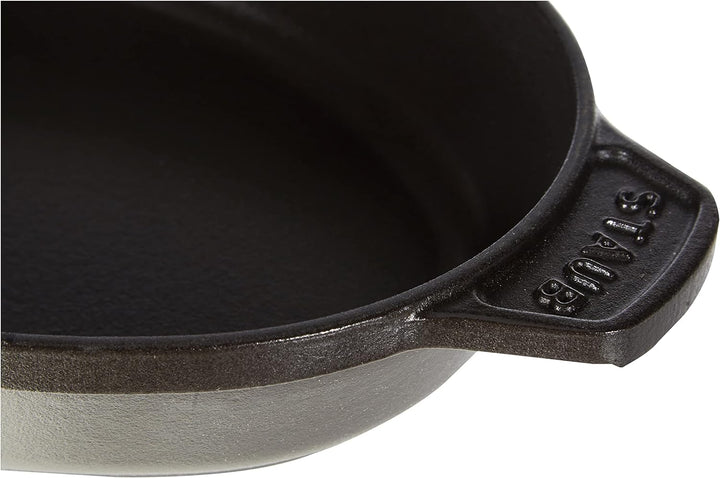 Staub 40509-582-0 Auflaufform, oval 23 x 17 cm, 1 L mit mattschwarzer Emaillierung im Inneren der Au