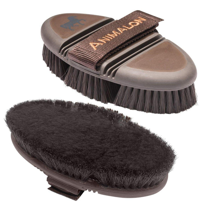 Animalon CareFlex Lammfell-Kardätsche | Flexible & Ergonomische Pferdebürste aus Lammfell und Rossha