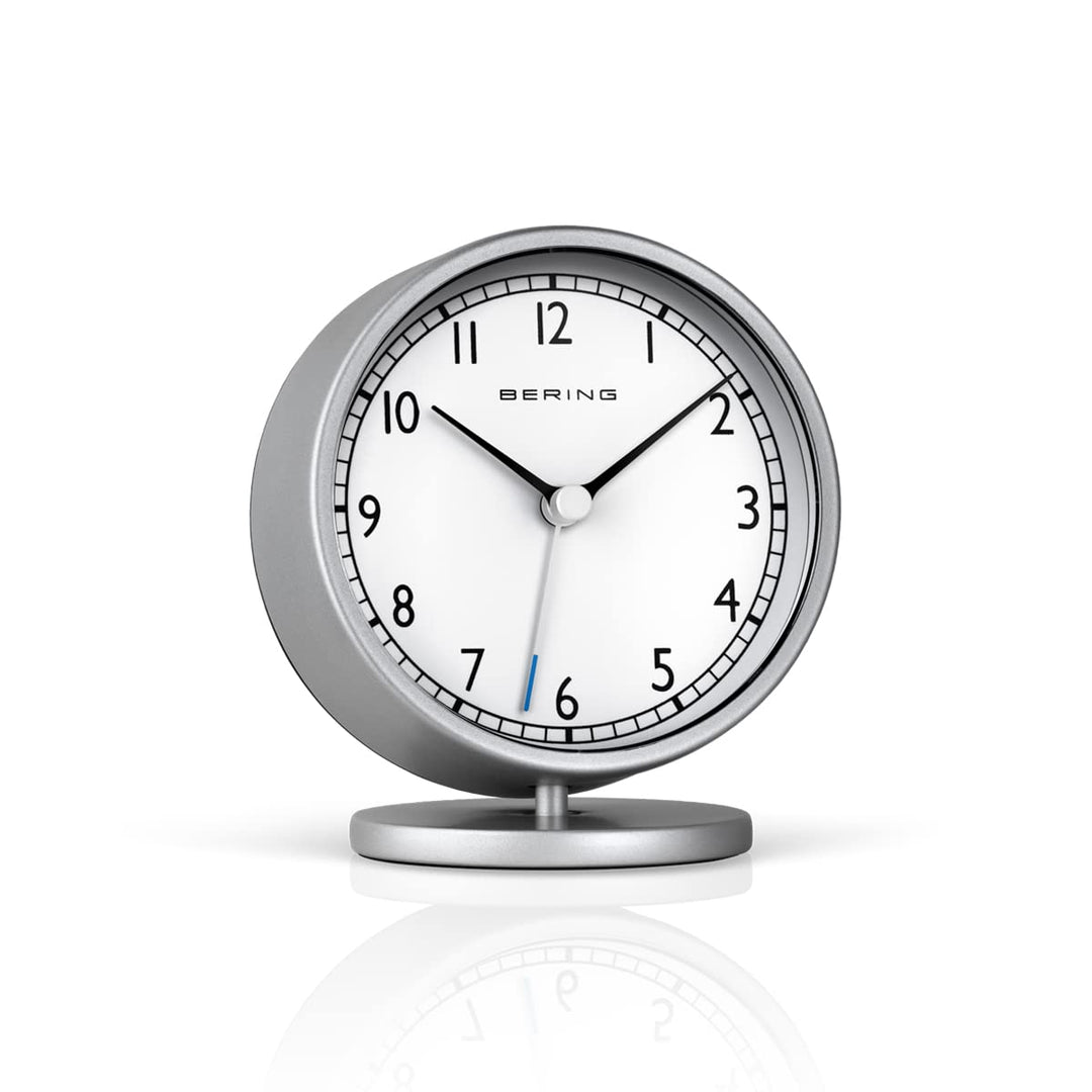 BERING Damen und Herren Alarmclock Quarz Movement - Home Decor Collection mit Kunststoff Glas 90096-