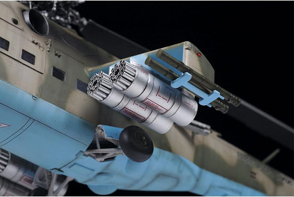 Zvezda 4812 1:48 MIL MI-24P Russ. Attack Helicopter-Modellbausatz,Plastikbausatz, Bausatz zum Zusamm