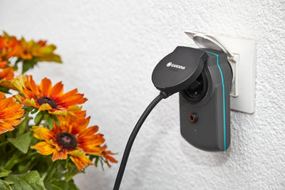 Gardena smart Power Zwischenstecker 3er Set: Schaltbarer Verbindungsstecker für den Aussenbereich zu