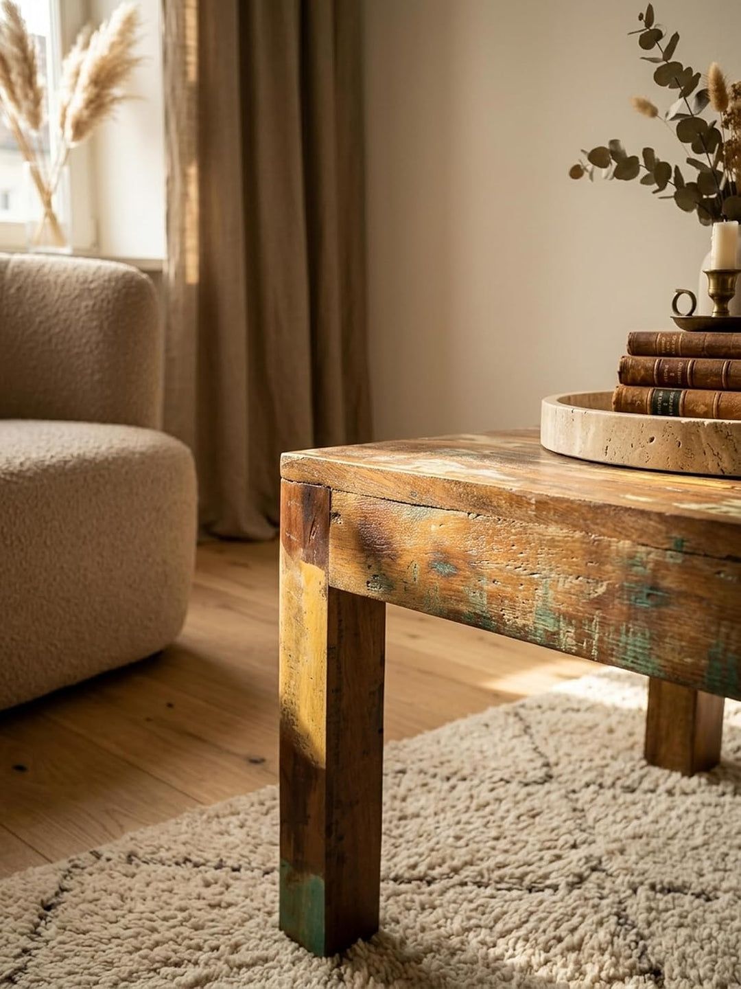 KADIMA DESIGN Rustikaler Couchtisch: Recyceltes Mango-Holz, Shabby-Chic-Design, robust, Klarlack-Bes