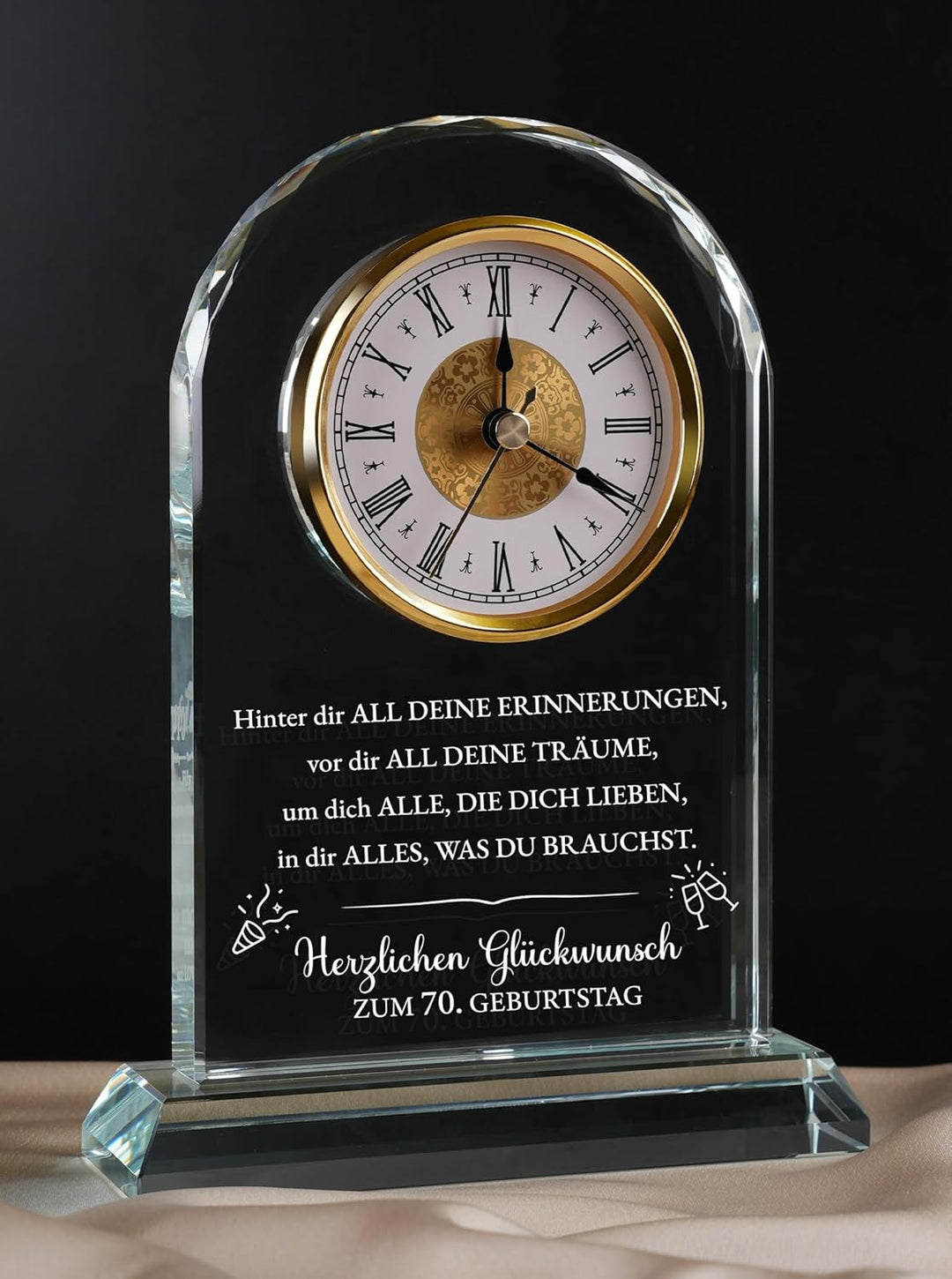Geschenk 70. Geburtstag Frauen & Männer Jahrgang 1956 – Tischuhr mit Spruch – Geschenkidee für Mama