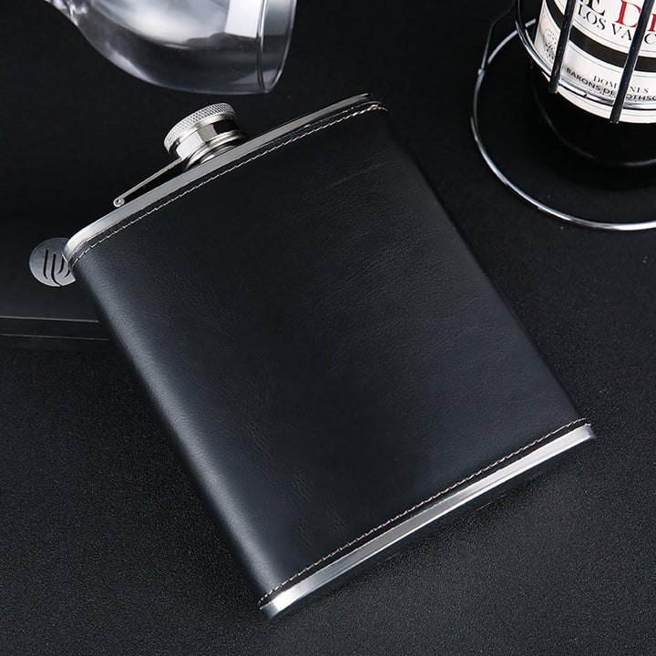 TANEAXON Grosse Flachmann aus Edelstahl, mit Lederummantelung, 510 ml, Schwarz | Grosses Fassungsver