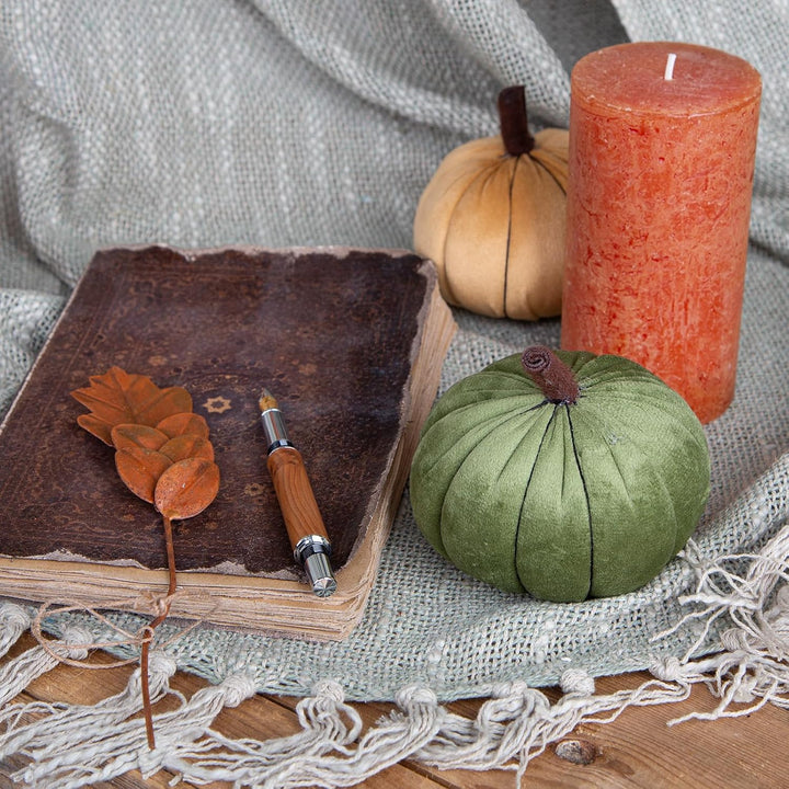 Logbuch-Verlag 3 Kürbis Deko Herbst Figuren aus Stoff gelb grün orange Herbstdekoration herbstliche