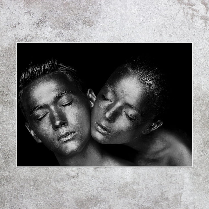 wandmotiv24 Poster als Wanddeko, Grösse Din A0, sinnliches Paar Foto, Models, Schwarz Weiss, Silber,
