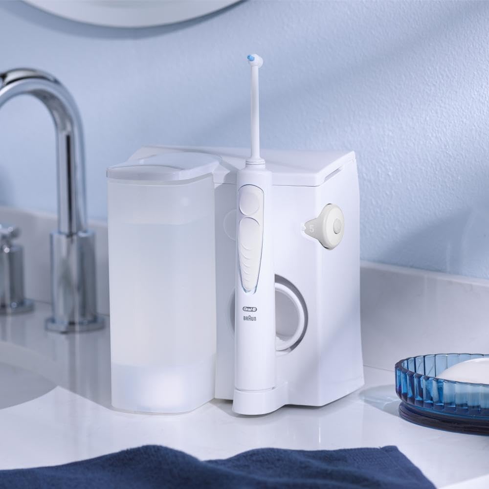 WaterFlosser Oral-B Wasserseide, entfernt bis zu 99,9% Plaque*, 5 Intensitätsstufen