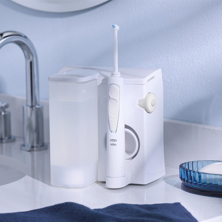 WaterFlosser Oral-B Wasserseide, entfernt bis zu 99,9% Plaque*, 5 Intensitätsstufen