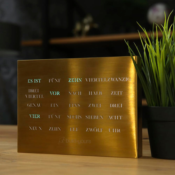 build-yours Elegante BoxClock Digitale Tischuhr - Moderne LED Schreibtischuhr mit WLAN und verstellb