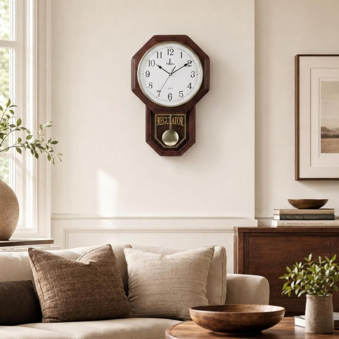 Verona Uhren Holz Pendel Wanduhr – dekorative Wanduhr mit Schwingendes Pendel – 45,7 x 28,6 cm – Qua