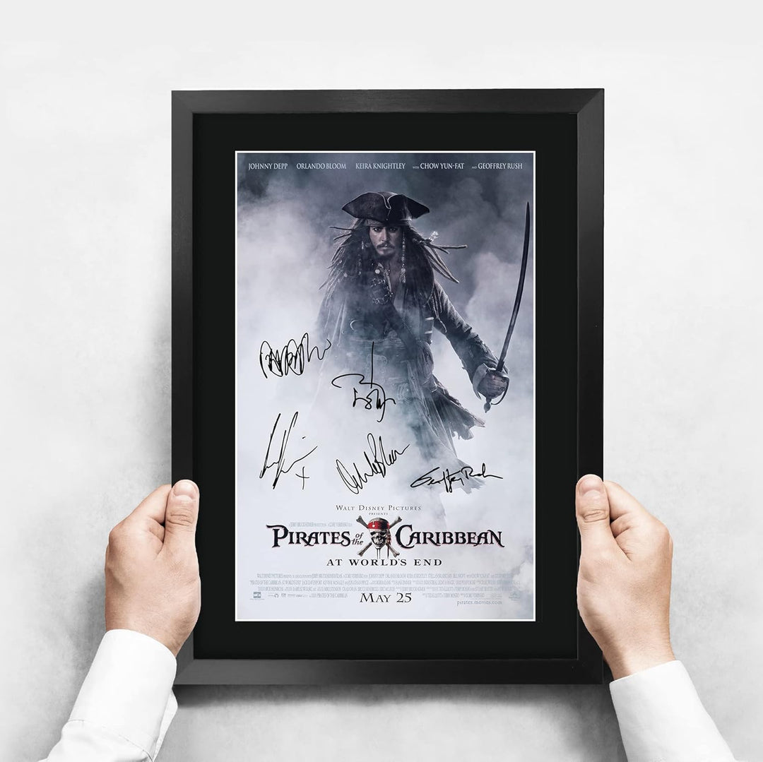 HWC Trading FR A3 Pirates of the Caribbean 3 At World's End Jonny Depp Geschenke Geduckter Poster Si
