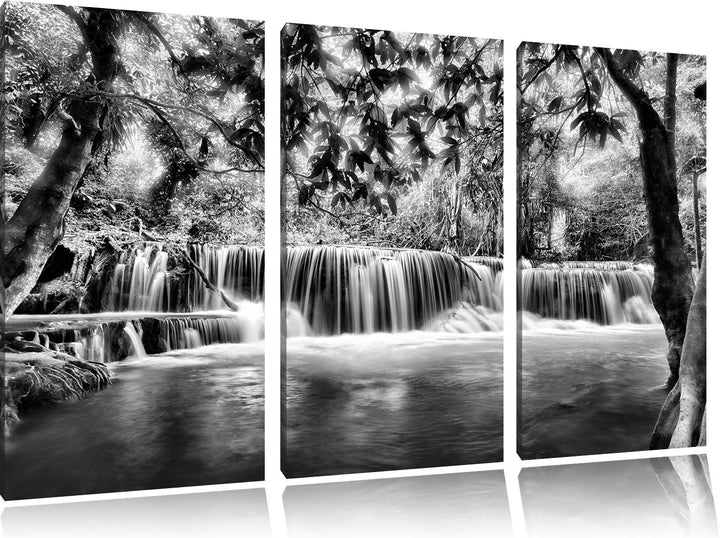 Pixxprint Monocrome, Kleiner Wasserfall im Dschungel 3-Teiler Leinwandbild 120x80 Bild auf Leinwand