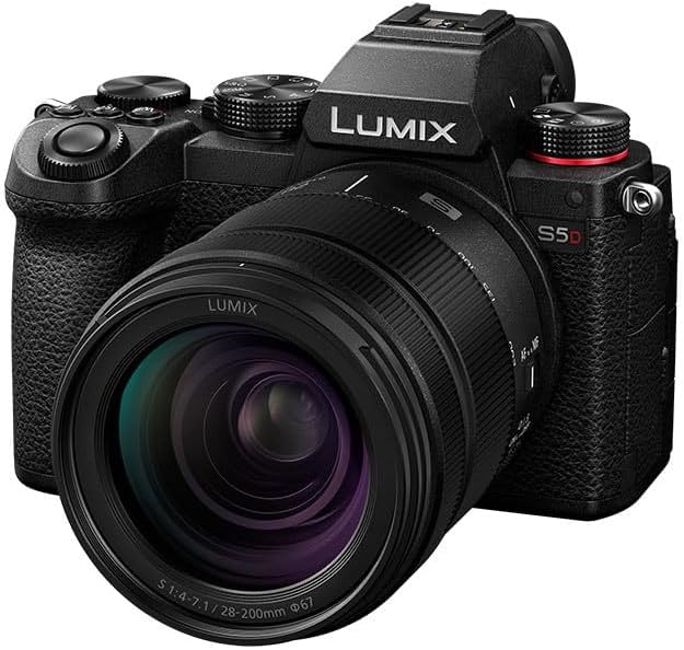 PANASONIC LUMIX S5D + Objectif 28-200mm f/4.0-7.1 Macro Garanti 3 ans