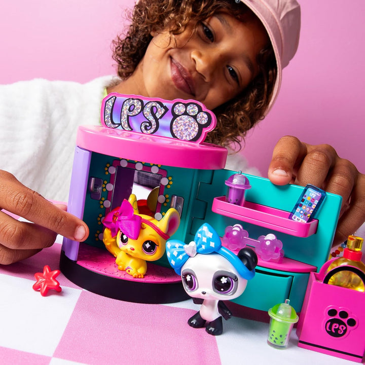 Littlest Pet Shop - Sweet and Style Set - 4-in-1 Boutique - Pack mit 3 Tieren, 15 Zubehörteilen, 1 K