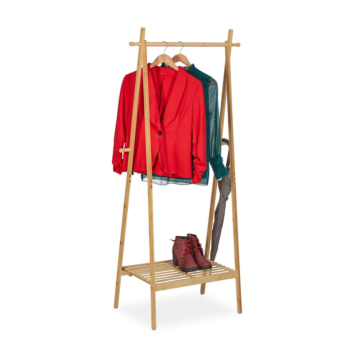Relaxdays Kleiderständer Bambus, klappbar, Kleiderstange mit Ablage, 4 Haken, HBT: 160 x 74 x 42 cm,