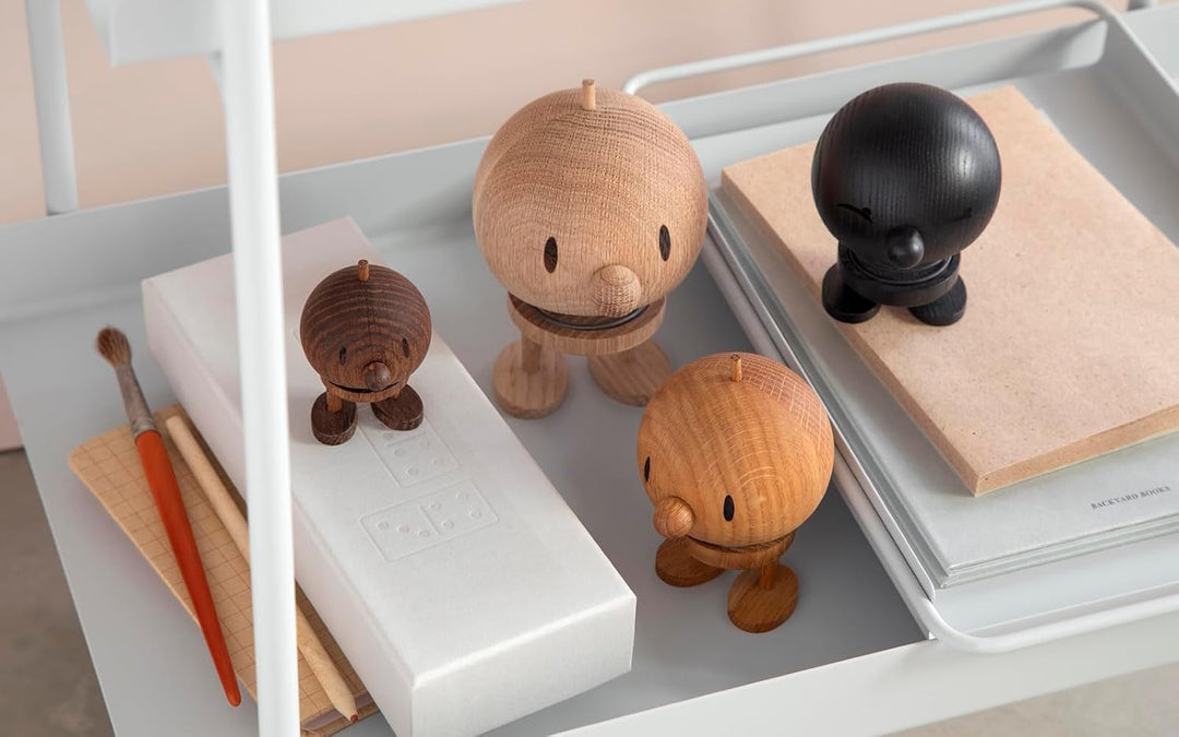 Hoptimist - Skandinavisches Design - Small Bumble aus Holz - Höhe 8 cm, Durchm. 5 cm - Smoked Oak S