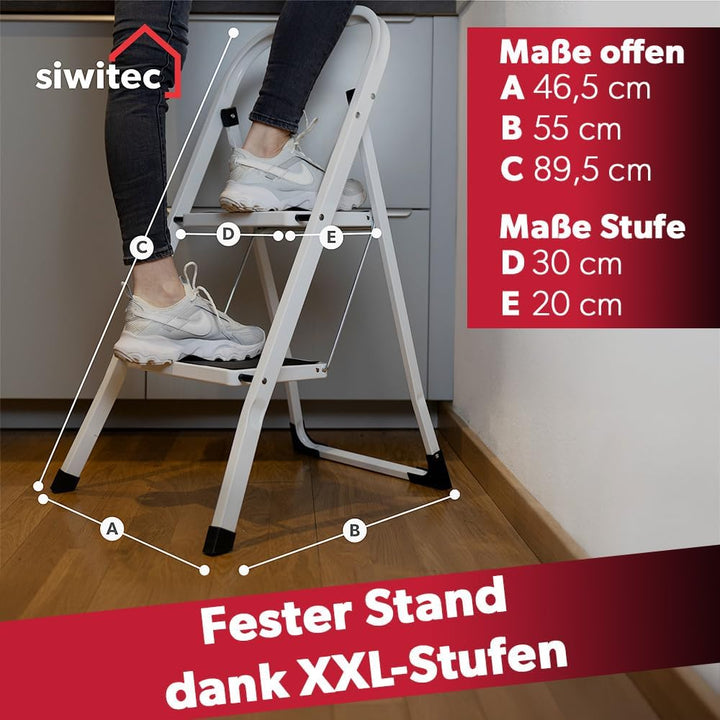 siwitec Klapptritt aus Stahl mit 2 Stufen, Weiss, kleine Leiter mit Anti-Rutschmatten, 150 kg Tragla