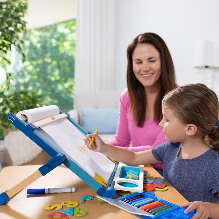 Melissa & Doug Zweiseitige Tischstaffelei mit Zubehör Doppelseitige Tischstaffelei aus Holz, Doppels