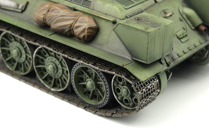 Italeri 6570 1:35 T-34/76 Model 1943 (PremiumEdition) - Modellbau, Bausatz, Standmodellbau, Basteln,