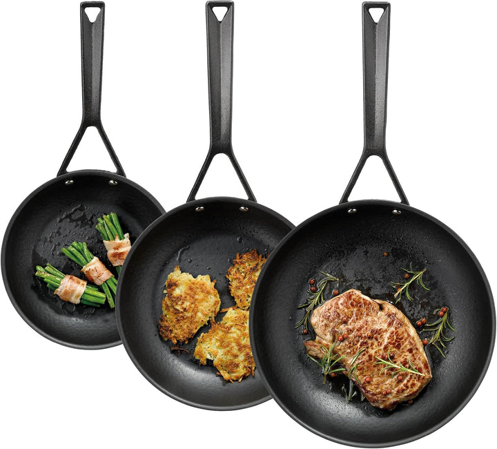 kela 12600 Bratpfanne aus Eisen, Voreingebrannte Eisenpfanne, Induktionsgeeignet, Ø 20 cm, Schwarz,