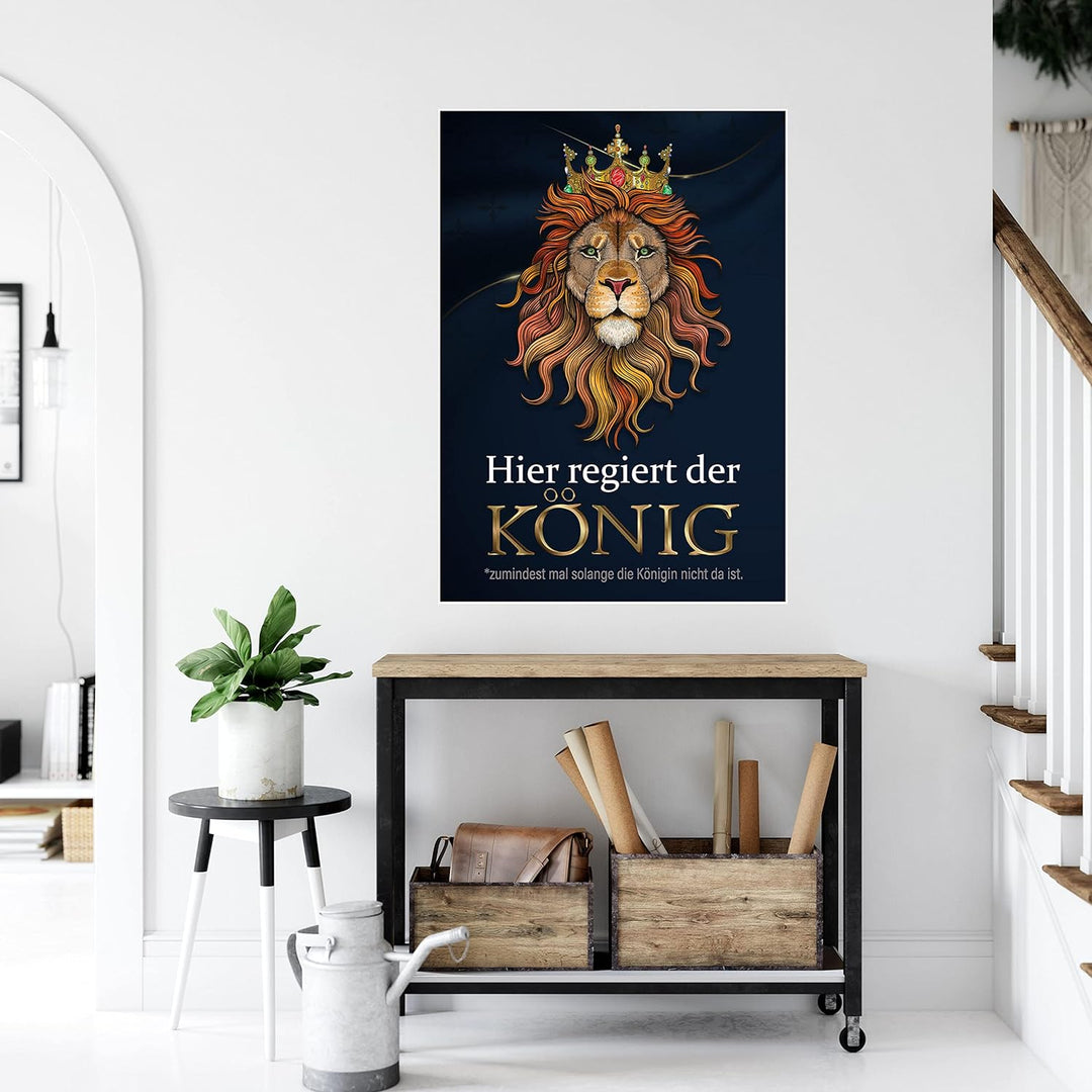 wandmotiv24 Poster als Wanddeko, Grösse Din A1, Hier regiert der König, Löwe, Königin, Afrika, Tiere