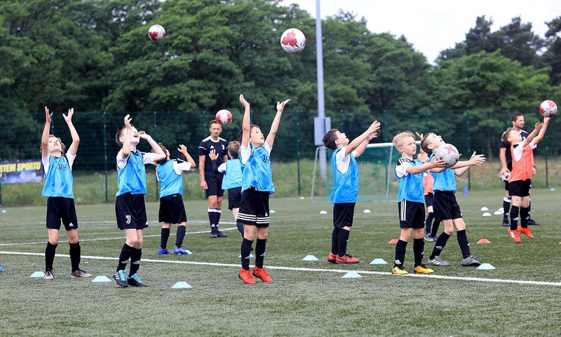 SPORTSBIBS Fussball Leibchen Set 10 Stück: 2 Farben - 5 von jeder Farbe, für Kinder und Erwachsene,