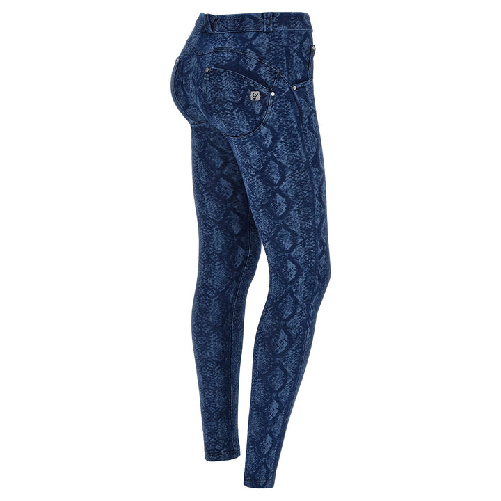 FREDDY - WR.up® Jeans aus flachem Denim mit passendem Schlangenhautdruck XXS Farbiger Denim, XXS Far