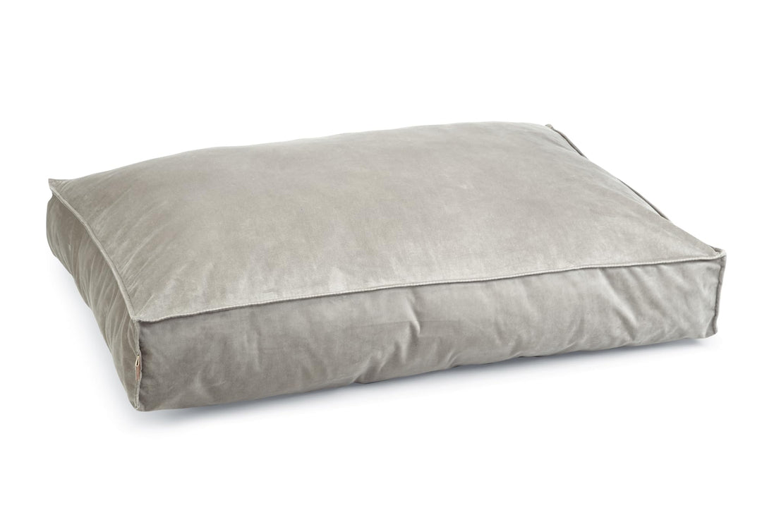 Designed by Lotte DBL Nalino Liegekissen, Hund, Samt, grau, 100x70x15 cm, Grau