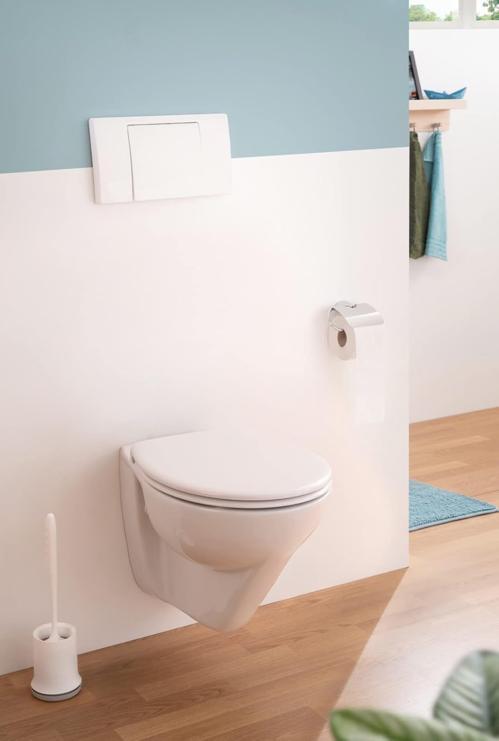 Calmwaters® Erhöhtes Wand-WC spülrandlos Modern Plus mit Toilettendeckel, 6 cm Erhöhung, inklusive a