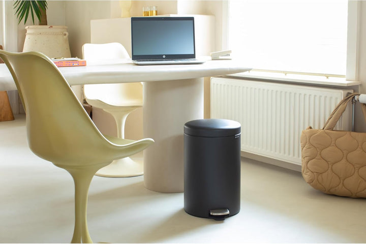Brabantia 114182 newIcon Treteimer 20 L Sense of Luxury, Edelstahl, Mineral Infinite grau, 29.0 x 32
