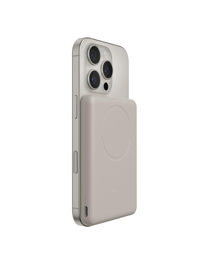 Belkin BoostCharge 5000mAh Magnetische Power Bank mit Magnetring – Beige | 5K Powerbank Kabellos, Ma