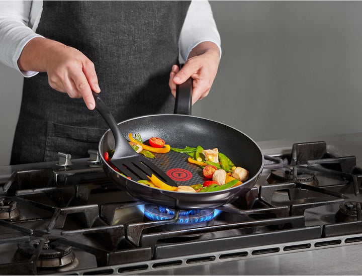 Tefal Resist Bratpfanne 24 cm beschichtet, nicht induktionsgeeignet, Titanium Antihaftversiegelung,