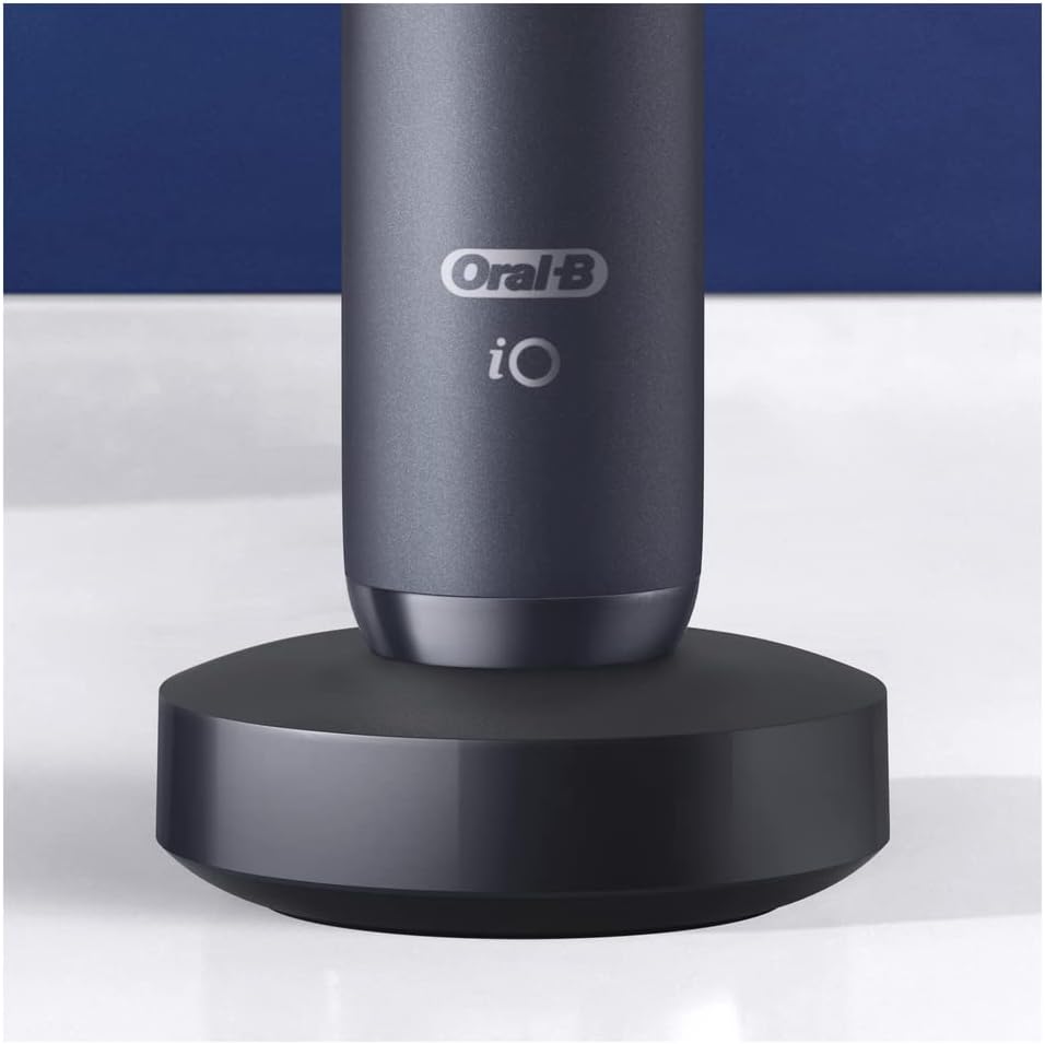 Oral-B iO Series 8 Elektrische Zahnbürste/Electric Toothbrush, 6 Putzmodi für Zahnpflege, Magnet-Tec