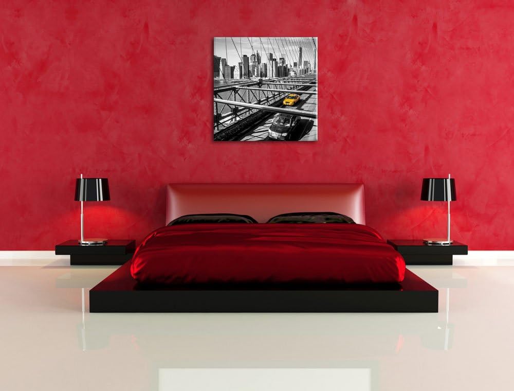 Pixxprint Gelbes Taxi in New York auf Brücke, Format: 70x70 auf Leinwand, 70x70