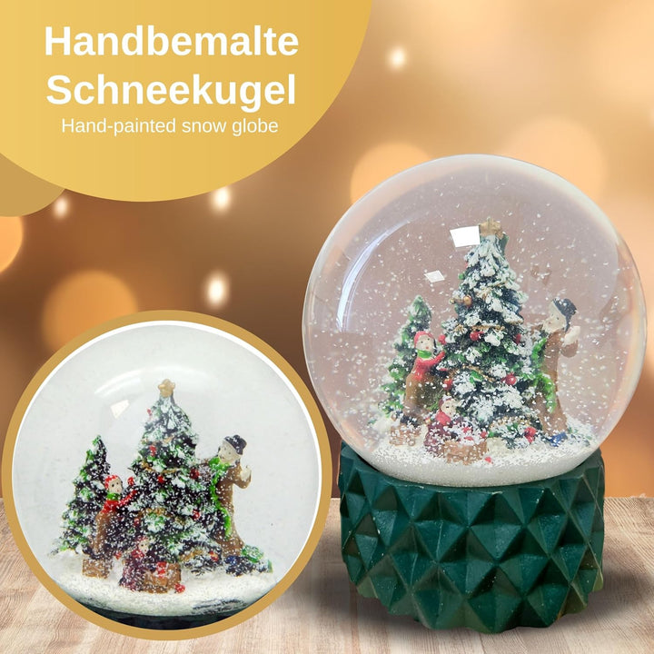 Schneekugel Christbaum schmücken * Familie schmückt Weihnachtsbaum * Sockel grün Kubisch, Pure-Line,